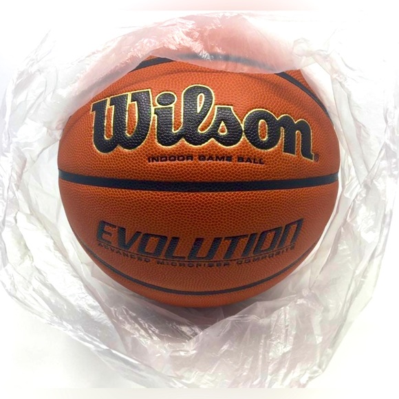 Wilson Evolution Game Basketball 3 pack - Picture 2 of 2